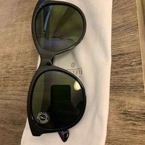 Women’s electric sunglasses